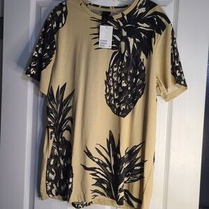 Men H&M Beige and Black Graphic T-Shirt